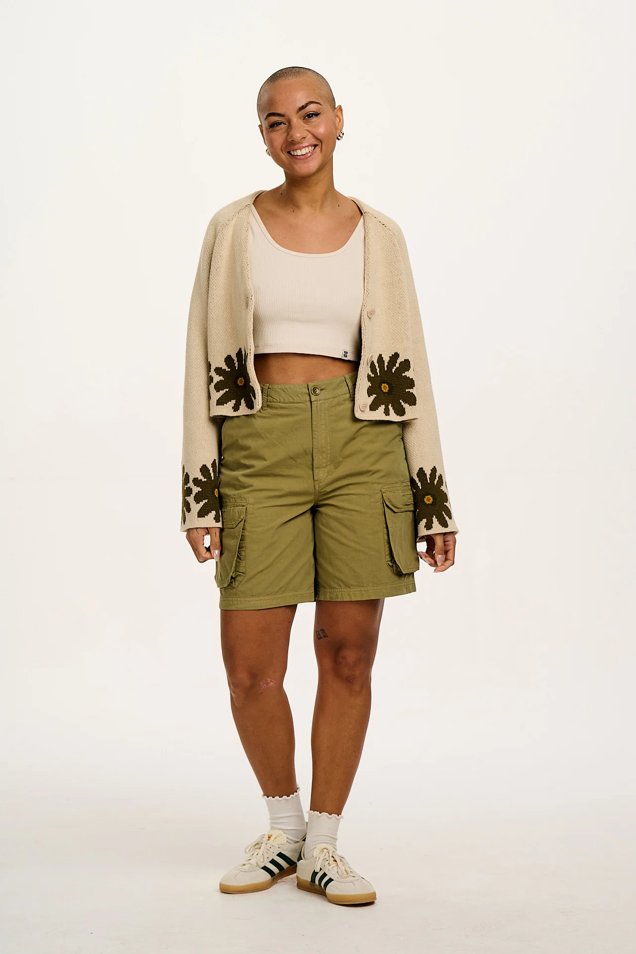 Avery - Cotton Cargo Shorts in Herb Garden Green - Image 10