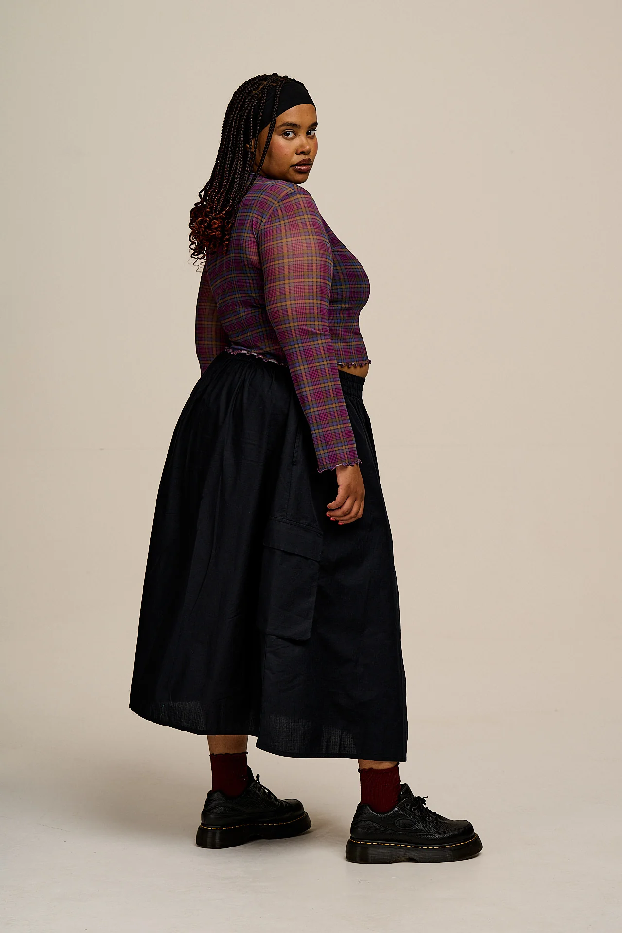 Dakota - Midi Skirt in Black - Image 9