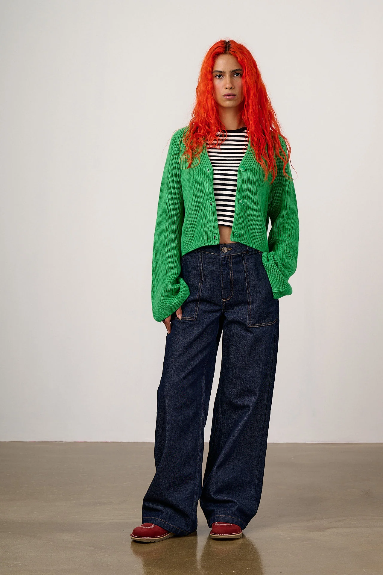 Robyn - V-Neck Cotton Cardigan in Kelly Green - Image 3