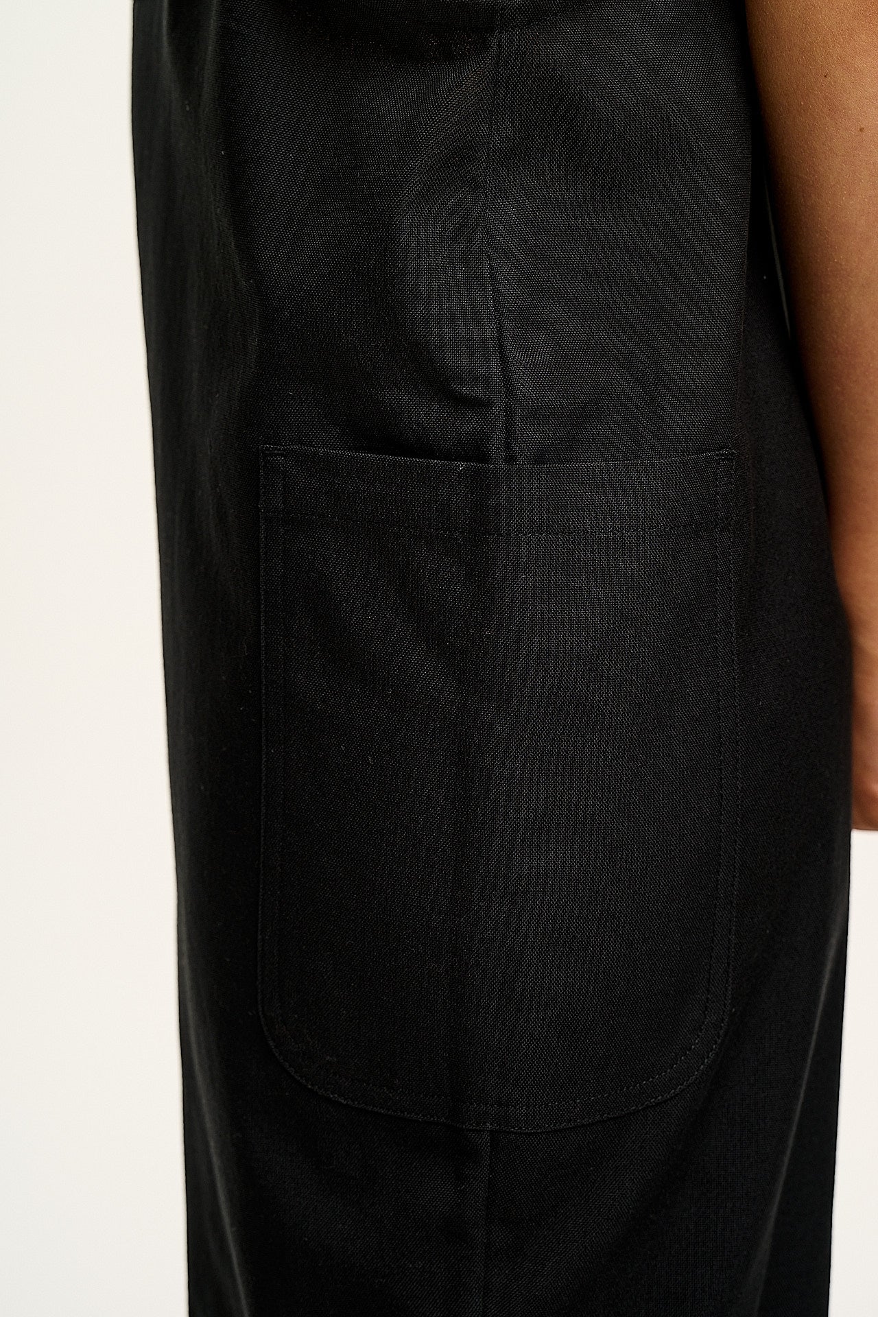 Una - Cotton Dungarees in Black - Image 4